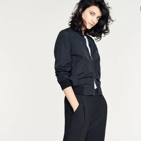 Vince shrunken cropped bomber jacket - Picture 6 of 10